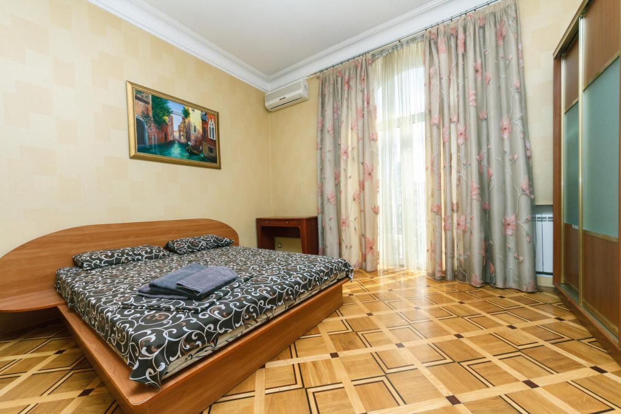 Квартира На Крещатике Kiev Bagian luar foto